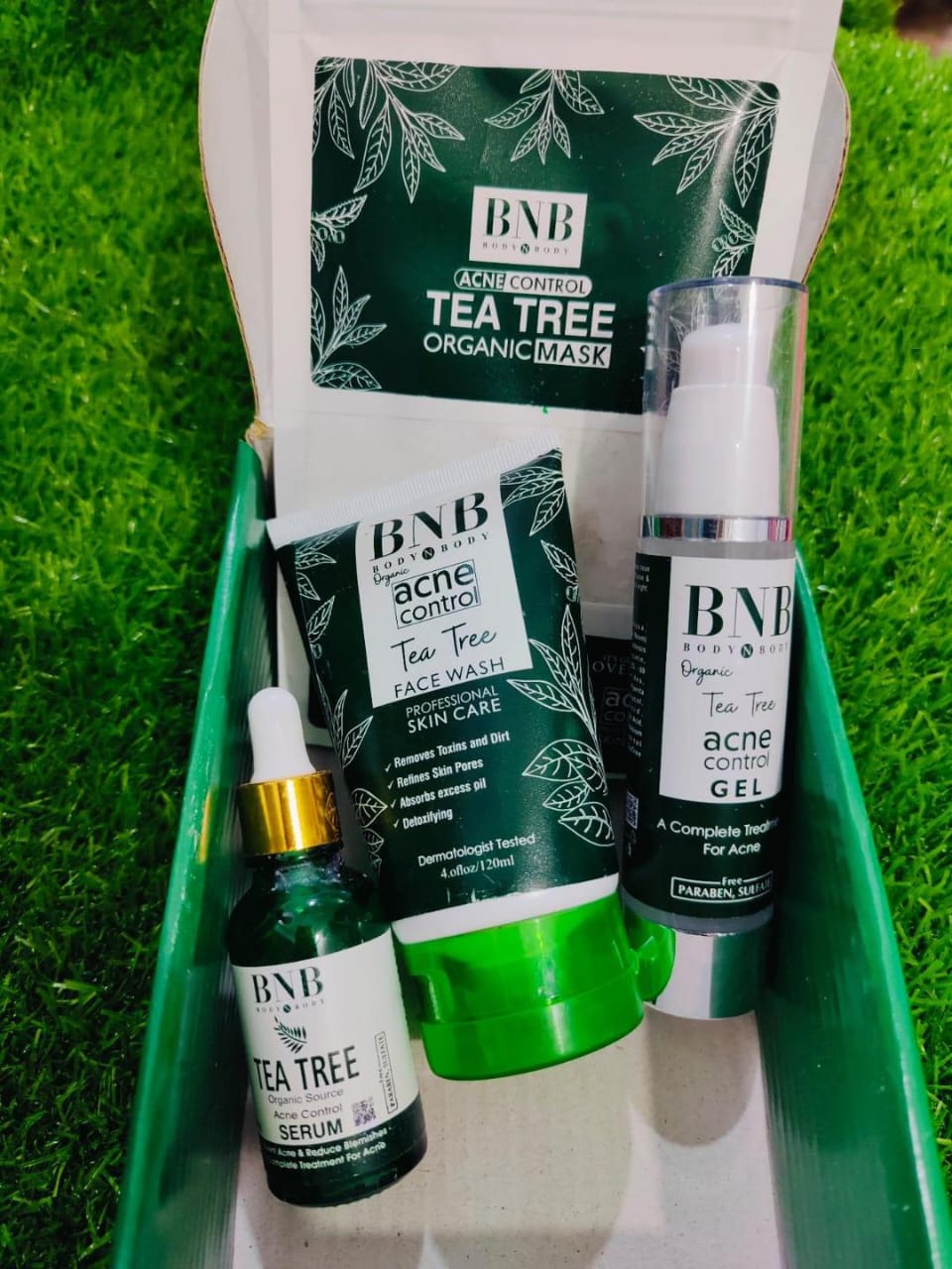 Ultimate Acne Control Facial Kit: Hydrating Serum, Gel, Wash & Mask